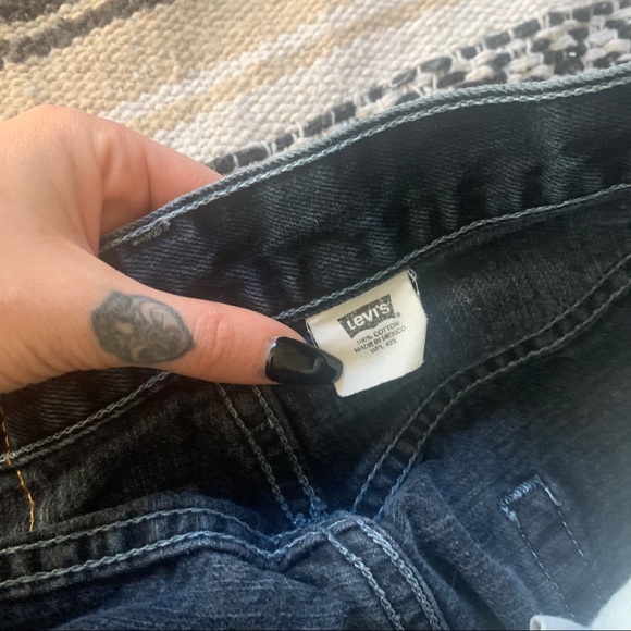 Dark blue button fly vintage Levi’s - Picture 3 of 9